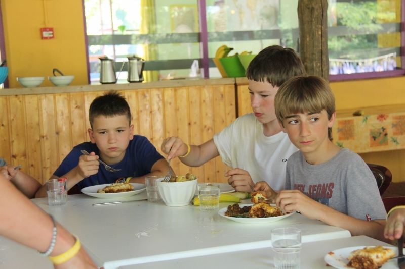 Village Camps International Summer Camp Ard&egrave;che, France 2019-07-26 https://www.villagecamps.com/journals_admin/images/925-22-IMG_3873 (800x533).jpg